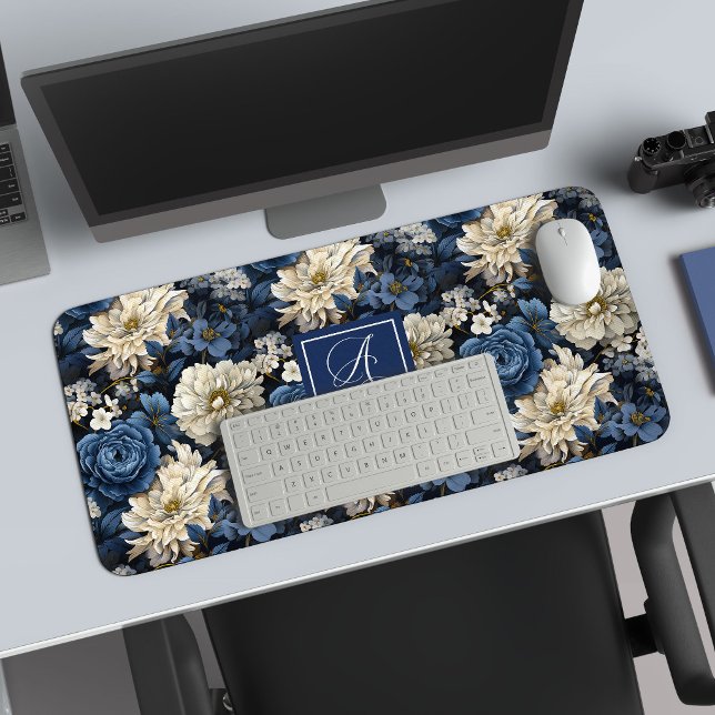 Tapis de bureau à fleurs blanches bleues de luxe a (Premium Blue White Flowers Custom Name Desk Mat)
