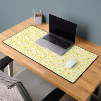 Tapis de bureau avec motif de pétales jaune pastel