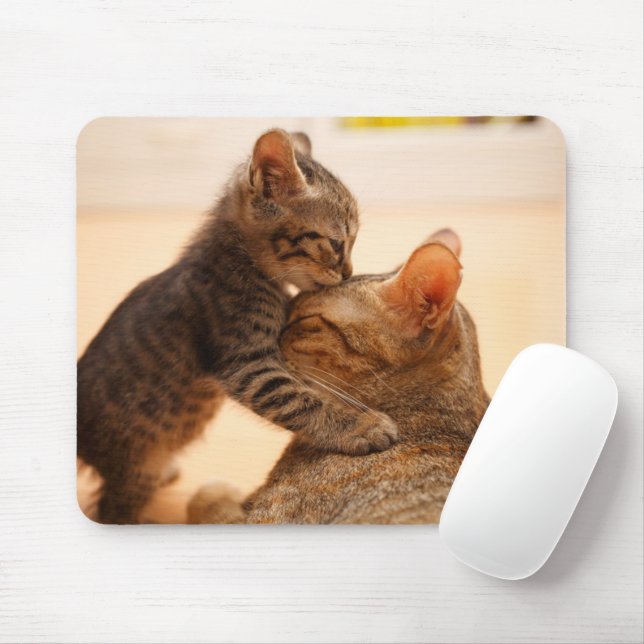 Tapis De Souris Animaux de bébés cutest | Tabby Kitten Kiss (Avec souris)