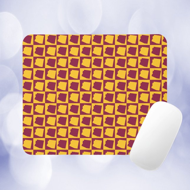 Tapis De Souris Arizona Checkered Maroon and Gold Pattern (A mousepad with a maroon and gold pattern featuring the US state of Arizona.)