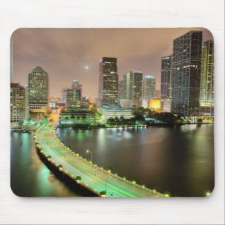 Tapis De Souris Avances de pont à travers la voie d'eau vers Miami