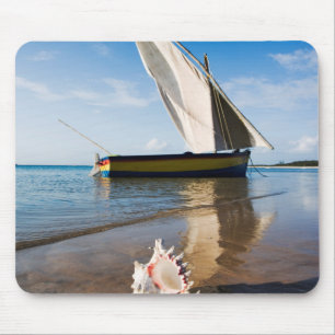 Tapis De Souris Bateau à voile et Shell   Mozambique, loge de