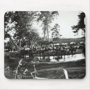 Tapis De Souris Batterie fédérale traversant à gué un tributai