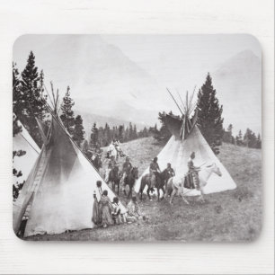 Tapis De Souris Camp de Teepee de Natif américain, Montana, c.190