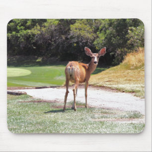 Tapis De Souris cerf regardant l'appareil photo nature