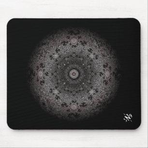 Tapis De Souris Chasse un croquis foncé d'une forme qui ressemble 