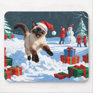 Tapis De Souris Chat siamois courant dans la neige avec un chapeau