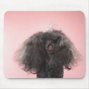 Tapis De Souris Chien avec les cheveux devant le visage et la lang