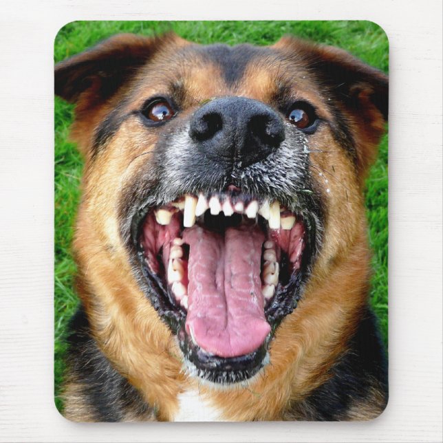 Tapis De Souris Chien moyen avec de grandes dents (Devant)