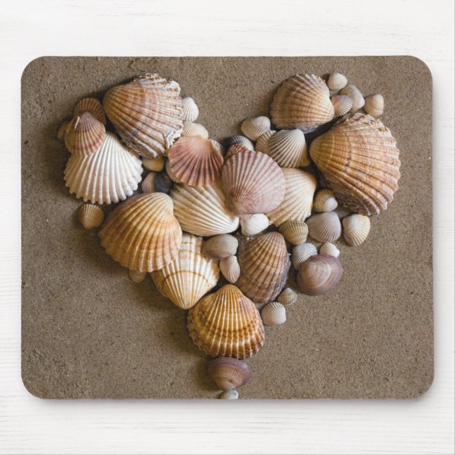 Tapis De Souris Coeur de Valentine fait avec des coquilles (Devant)