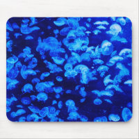 Cool Electric Blue Jellyfish en Deep Blue Sea