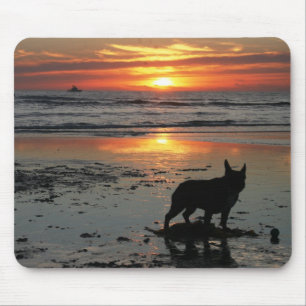 Tapis De Souris Coucher du soleil de plage de chien