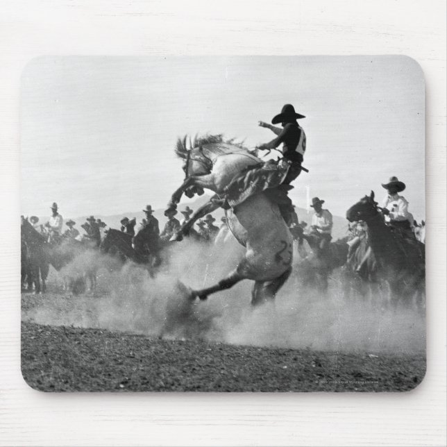 Tapis De Souris Cowboy sur cheval sauvage s'opposant (Devant)