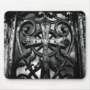 Tapis De Souris Croix de cimetière au coeur