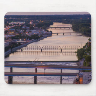 Tapis De Souris De nombreux ponts enjambent la rivière Grand, vue