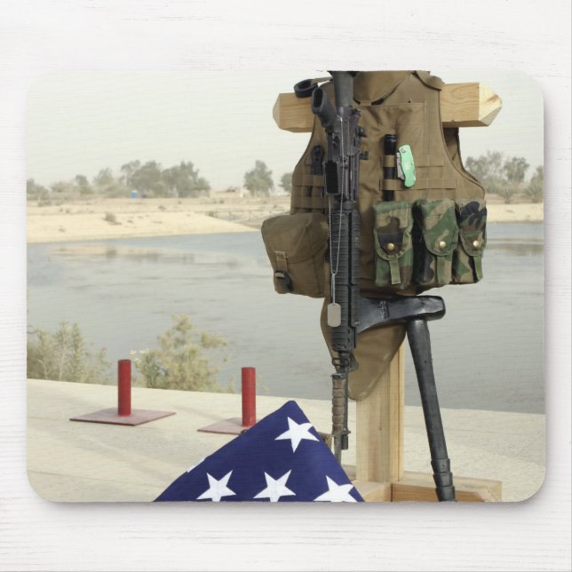 Tapis De Souris Écran d'équipement des soldats tombés (Devant)