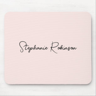 Tapis De Souris Élégant script rose vif Monogramme personnalisé