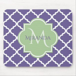 Tapis De Souris Élégant violet Quatrefoil et nom vert Monogramme