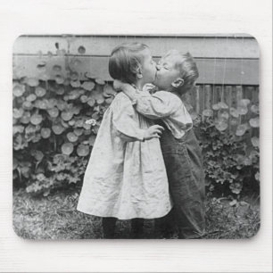 Tapis De Souris Elle obtient le penny, il obtient le baiser