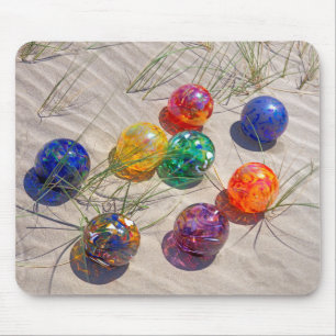Tapis De Souris États-Unis, Oregon. Flotteurs de verre colorés sur