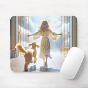Tapis De Souris Femme et Goldendoodle à la porte du paradis