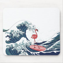 Flamant rose à vagues bleues surfant sans texte