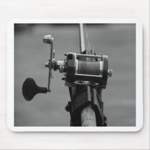 Tapis De Souris Gone Fishing.jpg