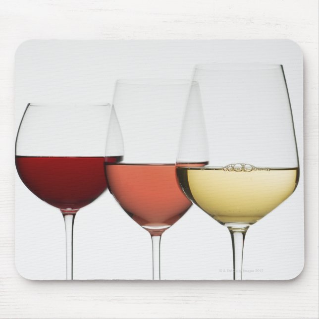 Tapis De Souris Gros plan de verres de différents vins (Devant)