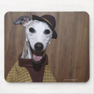 Tapis De Souris Habillé chien de whippet à la table de jeu