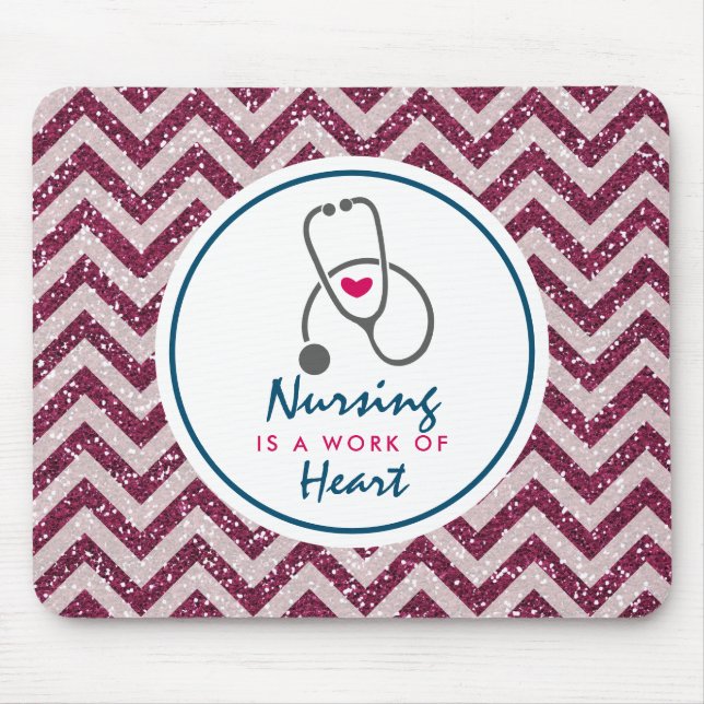Tapis De Souris Infirmière est une oeuvre de Heart Saying avec Ste (Devant)
