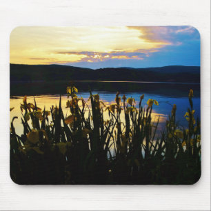 Tapis De Souris Iris jaunes sur la rive du lac Arrowhead