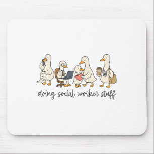 Tapis De Souris Jolie oie faisant du travail social, santé mentale