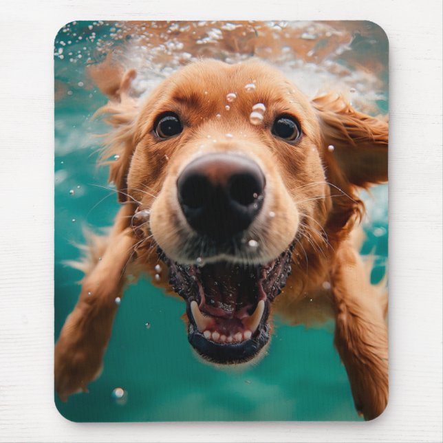 Tapis De Souris Joyeux Golden Retriever nager sous l'eau (Devant)