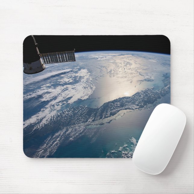 Tapis De Souris La Station Spce Internationale Au-Dessus De L'Atla (Avec souris)