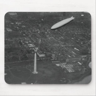 Tapis De Souris Le dirigeable "USS Los Angeles" ZR3 des USA volant
