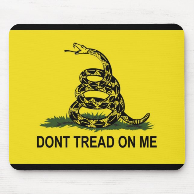 Tapis De Souris Le drapeau de Gadsden ne marchent pas sur moi (Devant)