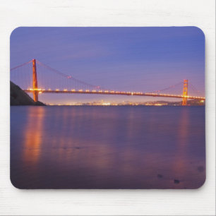 Tapis De Souris Le pont de Golden Gate à la tombée de la nuit de