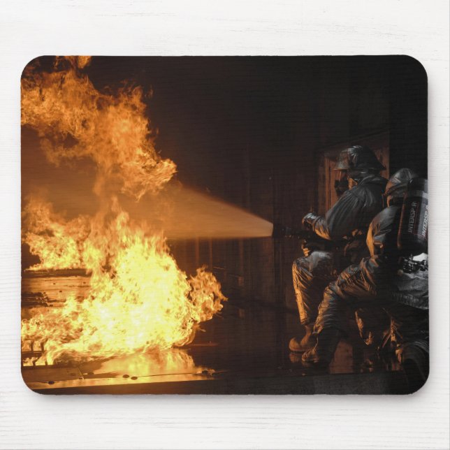 Tapis De Souris Les pompiers éteignent un feu simulé de batterie (Devant)