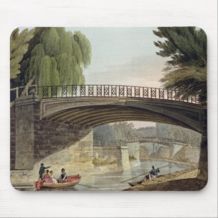 Tapis De Souris Les ponts au-dessus du canal dans des jardins de