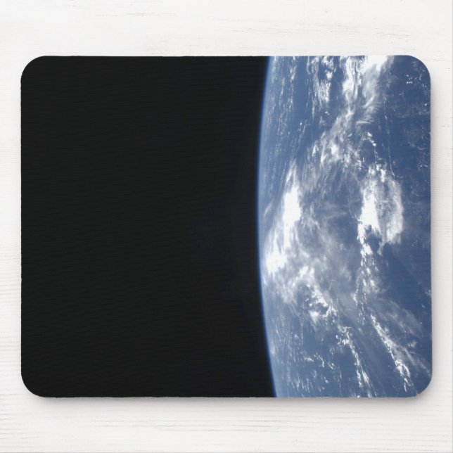 Tapis De Souris L'horizon terrestre et la noirceur de l'espace 2 (Devant)