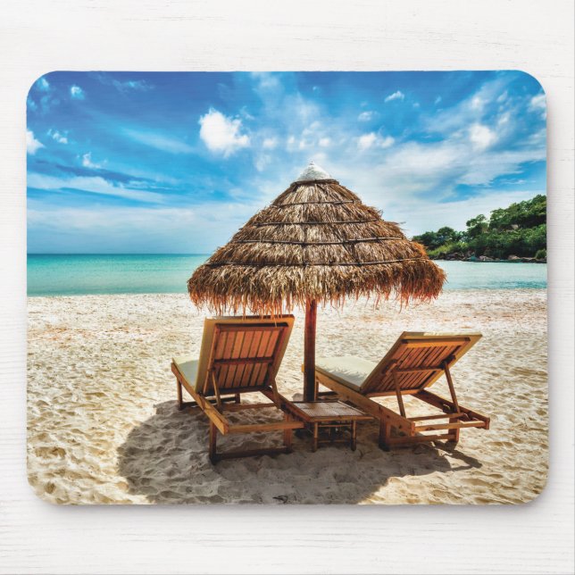 Tapis De Souris Lounge on beach throw pillow (Devant)