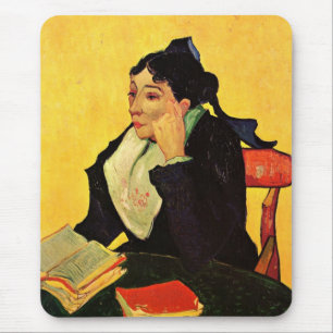 Tapis De Souris Madame Ginoux avec des livres par Vincent van Gogh