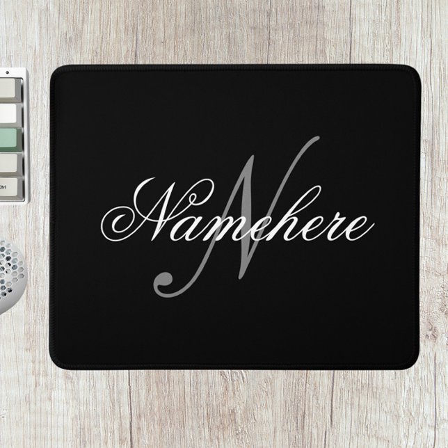 Tapis De Souris Monogramme de nom noir et blanc personnalisé uniqu (Créateur téléchargé)