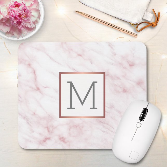 Tapis De Souris Monogramme élégant en marbre rose (Créateur téléchargé)