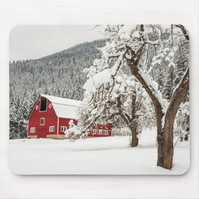 Tapis De Souris Neige fraîche sur la grange rouge (Devant)