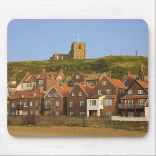 Tapis De Souris Nouveau logement et église St Margarets, Whitby,