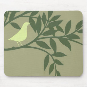 Tapis De Souris Oiseau vert perché sur une branche verte