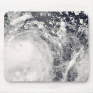 Tapis De Souris Ouragan Fengshen au-dessus des Philippines