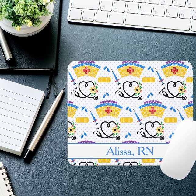 Tapis De Souris Outils de soins infirmiers sur le Monogramme Pois  (Créateur téléchargé)