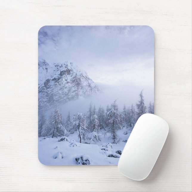 Tapis De Souris Pays merveilleux d'hiver, brouillard, forêt d'épin (Avec souris)